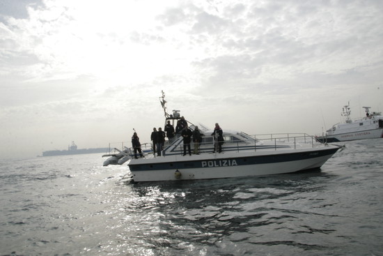 La portaerei Harry S. Truman nel golfo di Napoli